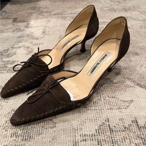 Vintage Y2K Manolo Blahnik Dark brown kitten heel Suede D'Orsay Pumps 39